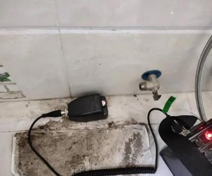 崇明屋顶漏水维修公司分享下卫生间漏水的危害及解决方法